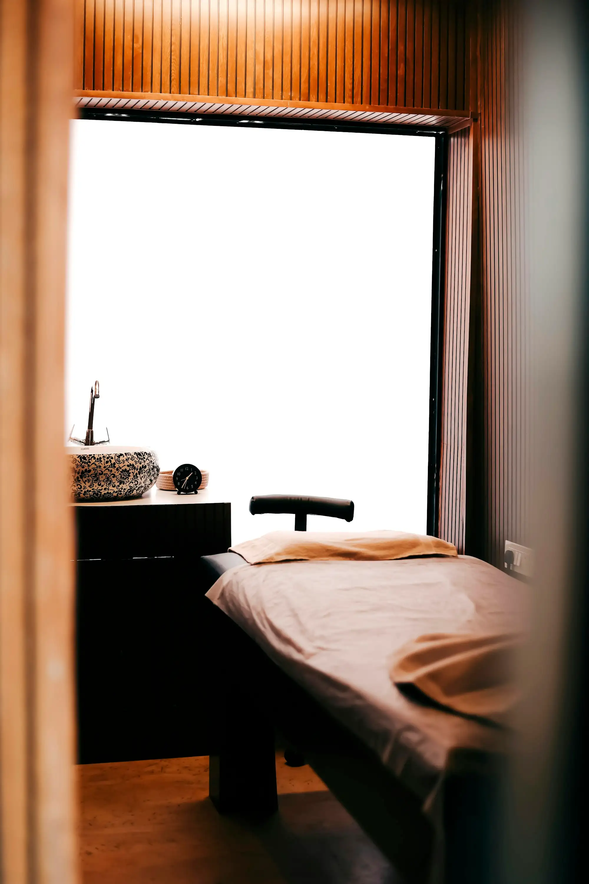 Cabine de soin aux tons chauds